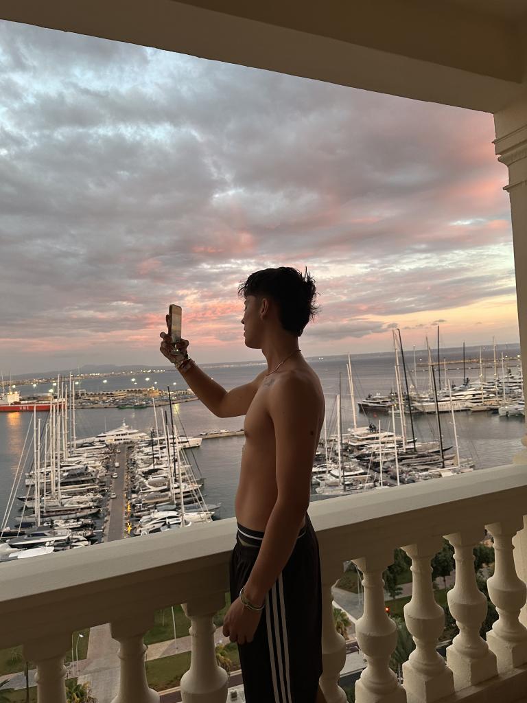 697751128: Chico busca chica en Madrid