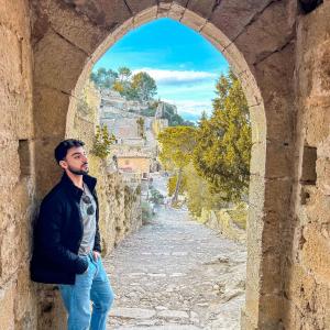 637705099: Chico busca chica en Ceuta