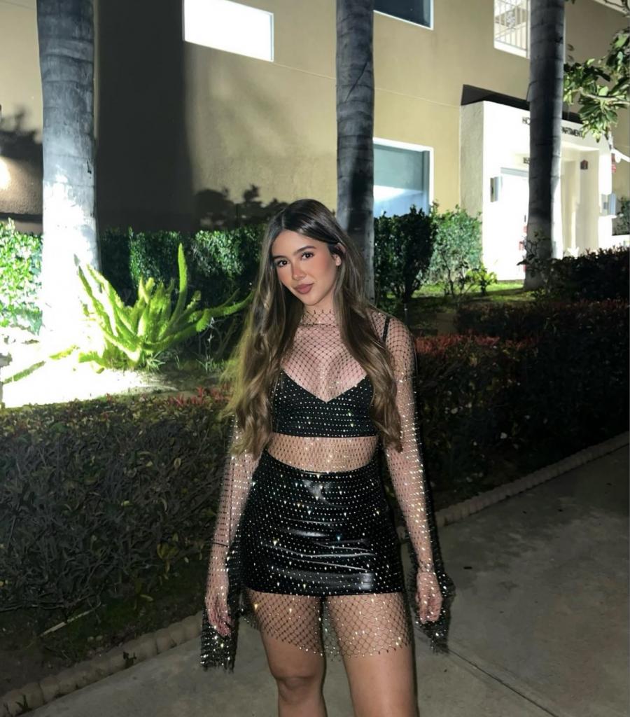 613910289: Chica busca chico en Málaga