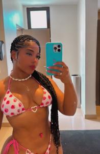 613665667: Chica busca chico en Navarra