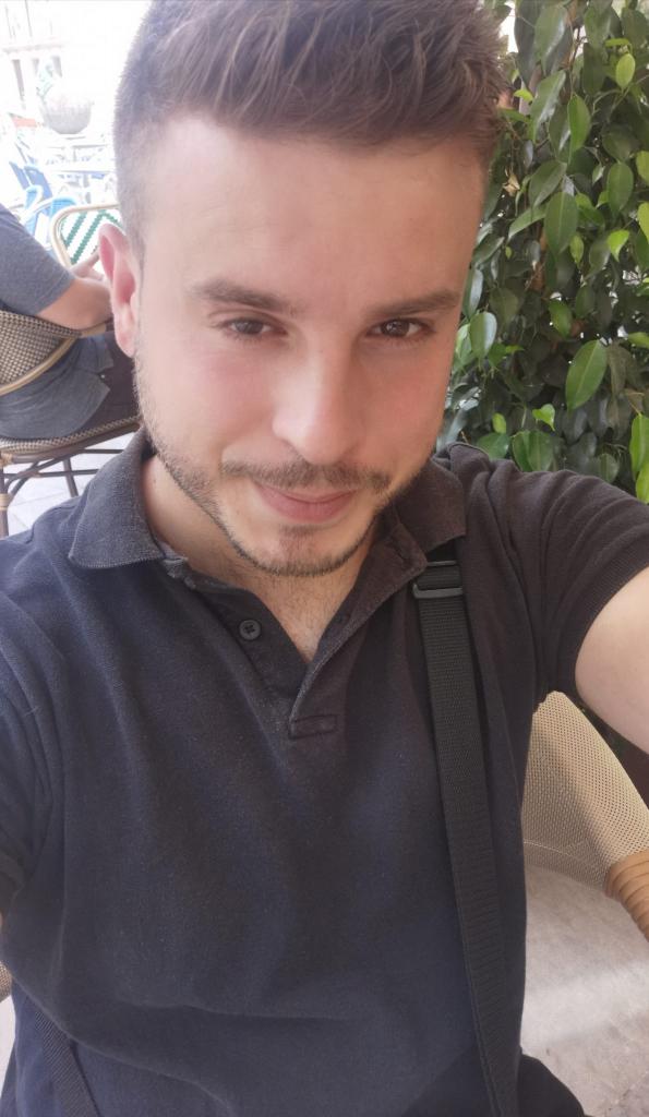 Chico busca chica en Málaga: 