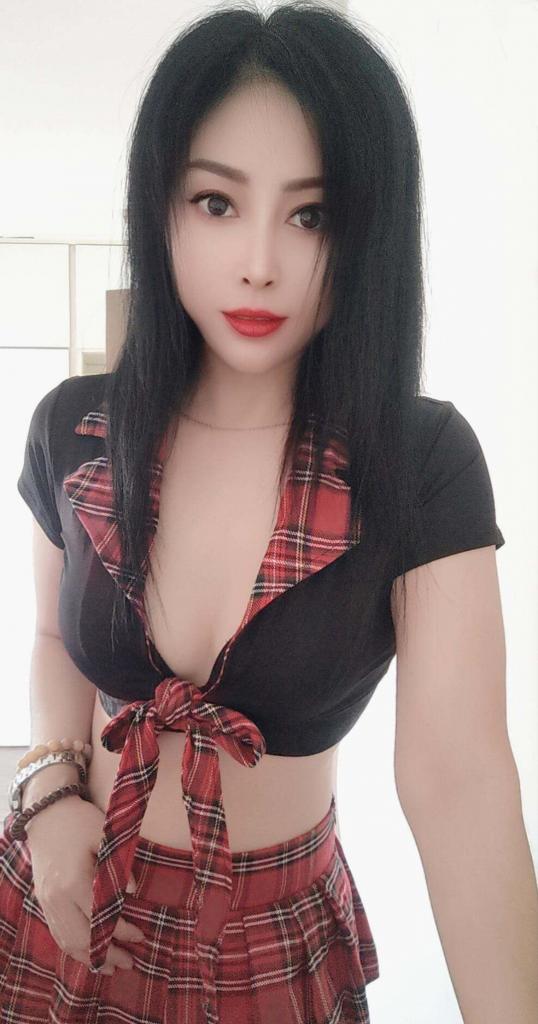 615711587: Chica busca chico en La Coruña