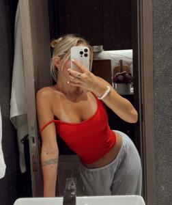 667762080: Chica busca chico en Gerona