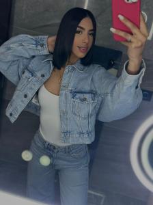 611358838: Chica busca chico en Gerona