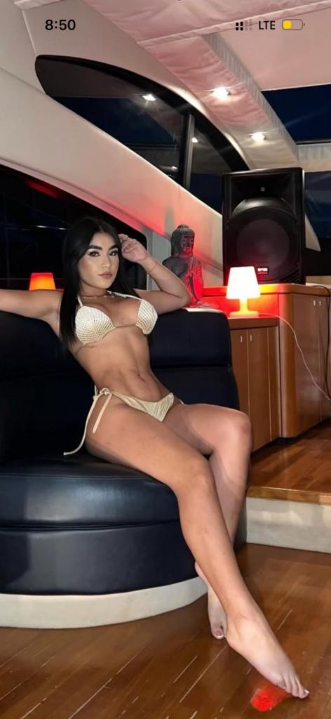 643956194: Chica busca chico en Madrid