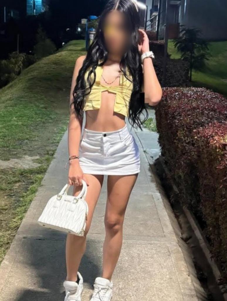 617944383: Chica busca chico en Murcia