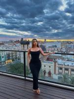 610852421: Chica busca chico en Ibiza