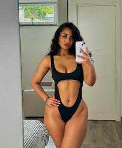 631202077: Chica busca chico en Pontevedra