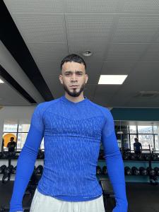 661002101: Chico busca chica en Sevilla