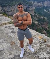 658285591: Chico busca chica en Sevilla