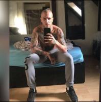 697716864: Chico busca chica en Madrid