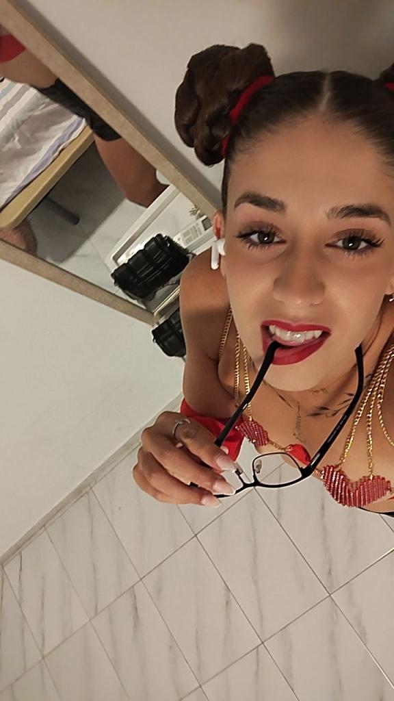 Chica busca chico en Sevilla: 