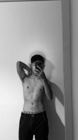 671468851: Chico busca chica en Barcelona