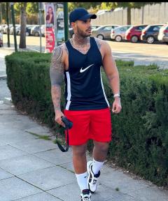 623321091: Chico busca chica en Barcelona