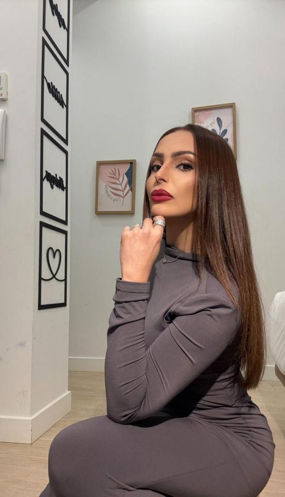 607538395: Chica busca chico en Madrid