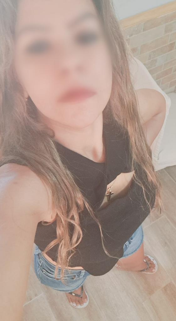 643196852: Chica busca chico en Pontevedra
