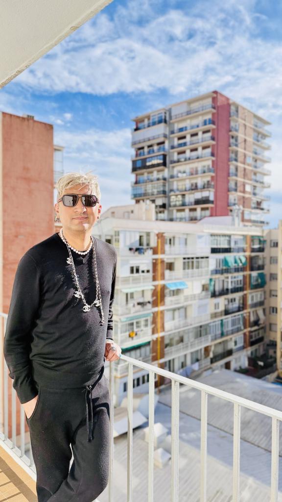 608259318: Virtual en Barcelona