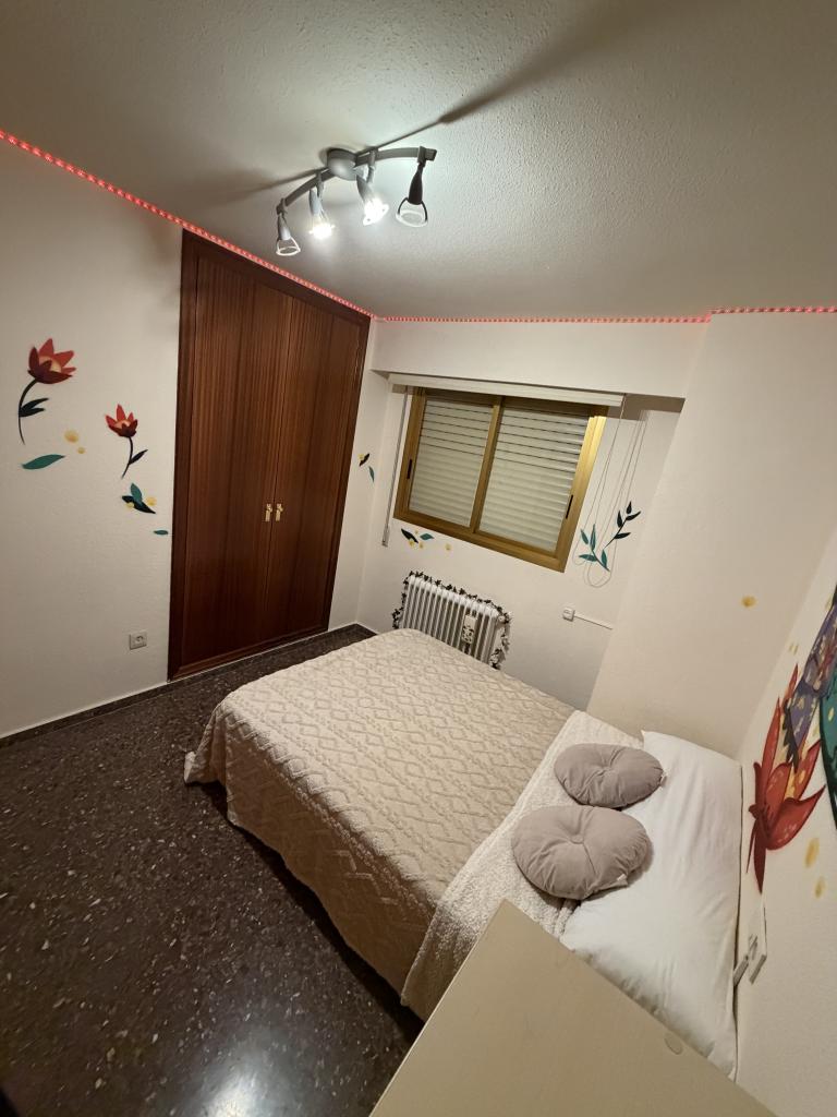 607751077:  en Valencia