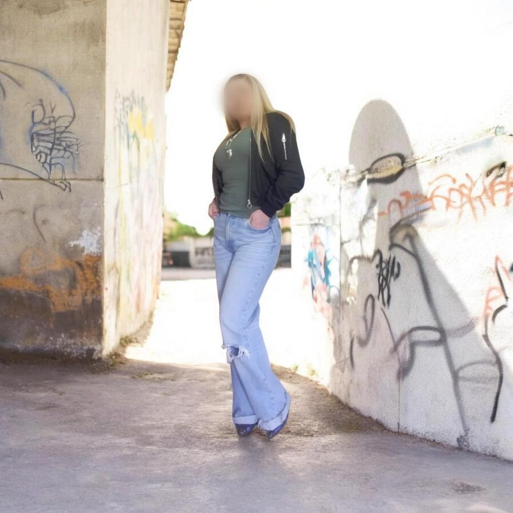 649685144: Chica busca chico en Murcia