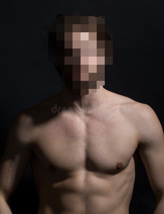 613578339: Chico busca chica en Gerona