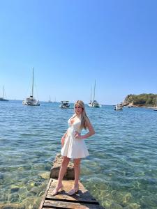 624753740: Chica busca chico en Madrid