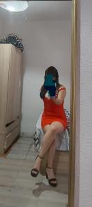 610976888: Chica busca chico en Madrid