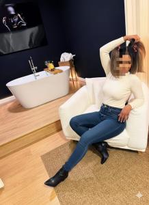 613587076: Chica busca chico en Asturias