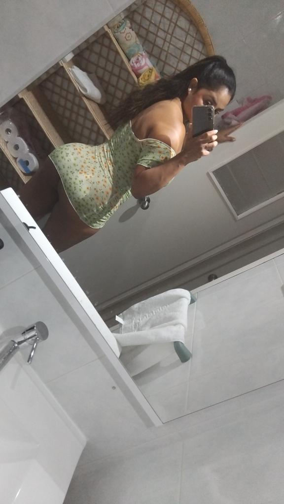 607844007: Chica busca chico en Málaga