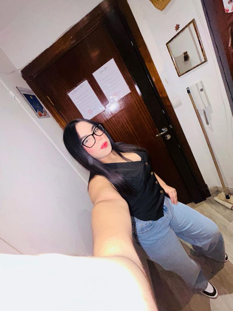 663998212: Chica busca chico en Valencia