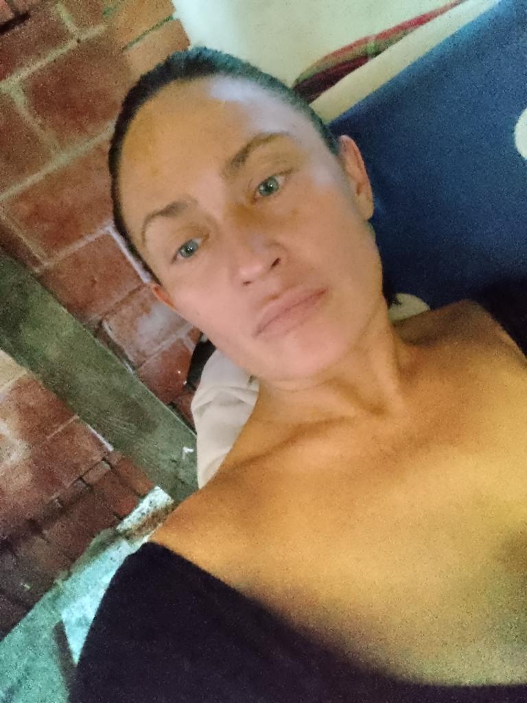 631805611: Chica busca chico en Lérida