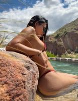 677469576: Chica busca chico en Ibiza