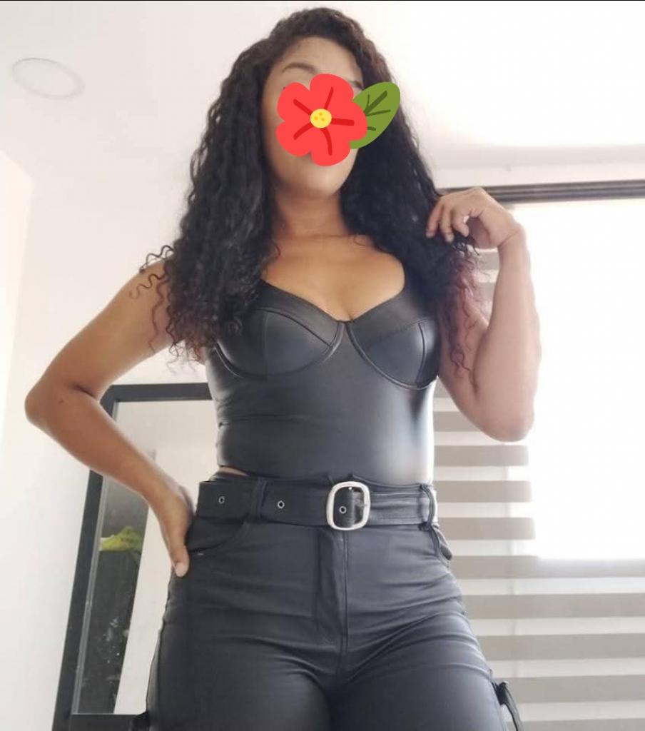 699387190: Chica busca chico en Cádiz