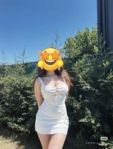 688502351: Chica busca chico en Barcelona