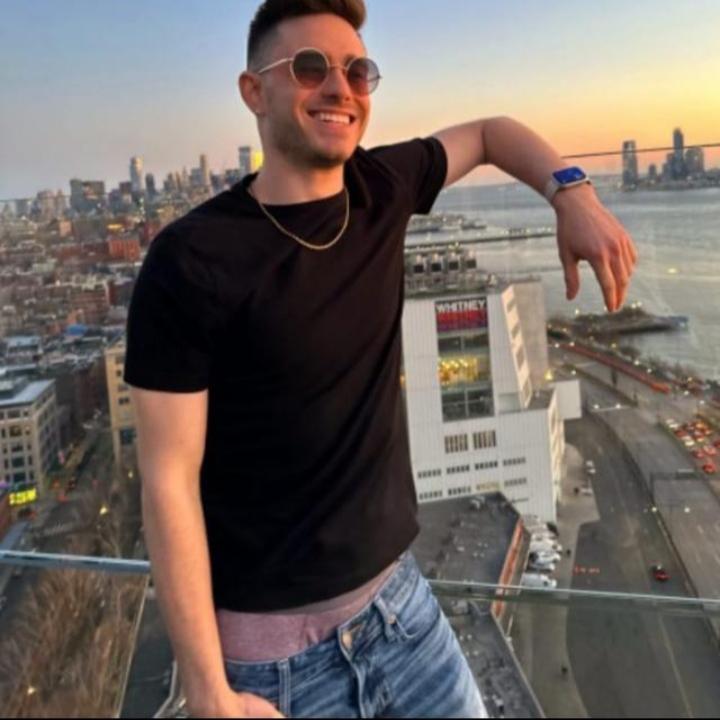 641885142: Chico busca chica en Alicante