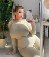 671498141: Chica busca chico en Barcelona