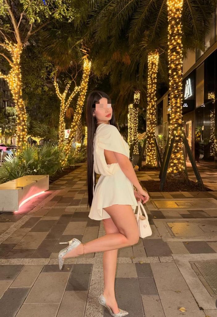 672540557: Chica busca chico en Granada