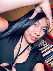 697713315: Chica busca chico en Madrid