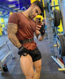 643052227: Chico busca chica en Murcia