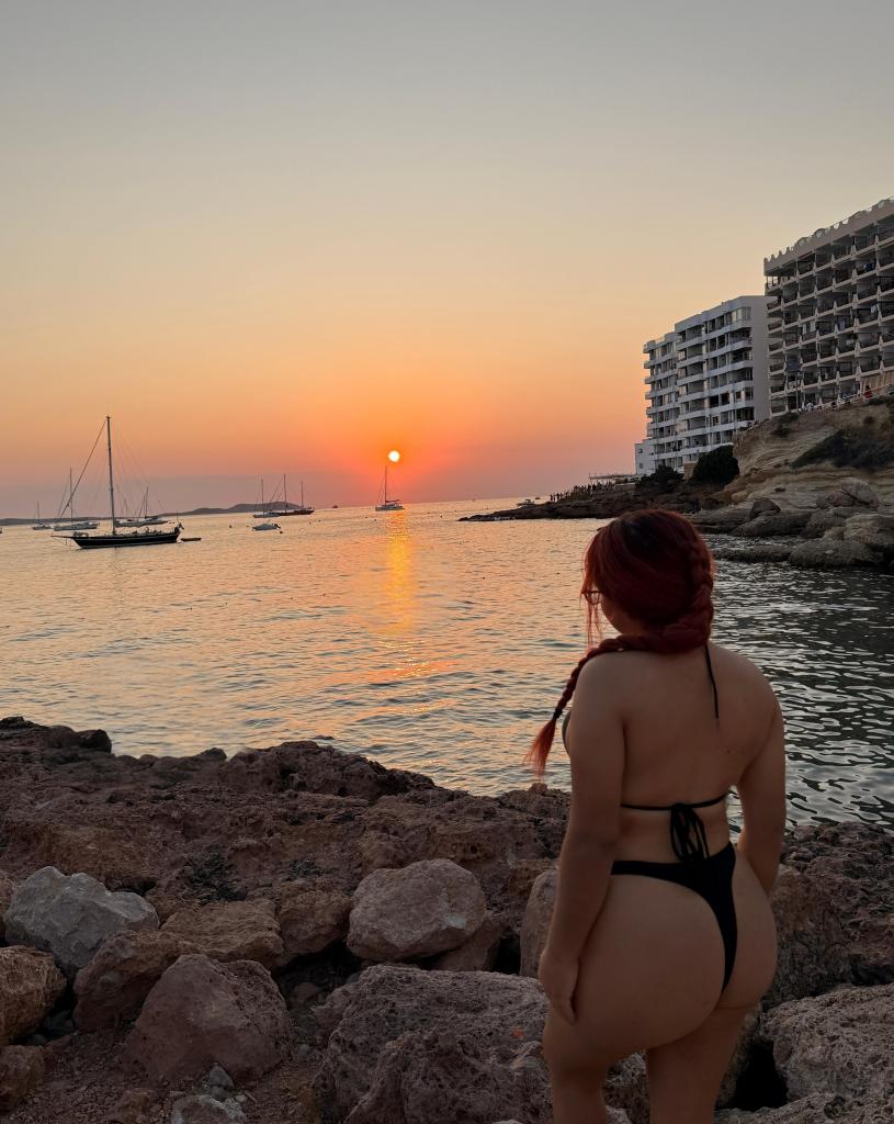 Chica busca chico en Ibiza: 