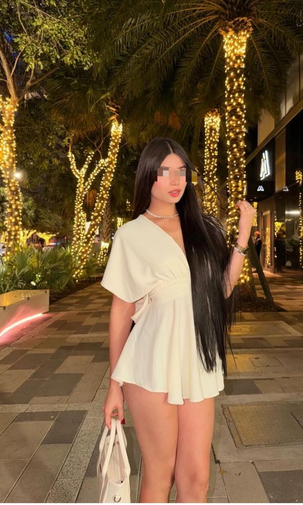 672540557: Chica busca chico en Granada