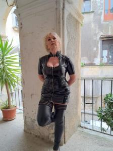 630607682: Chica busca chico en Barcelona