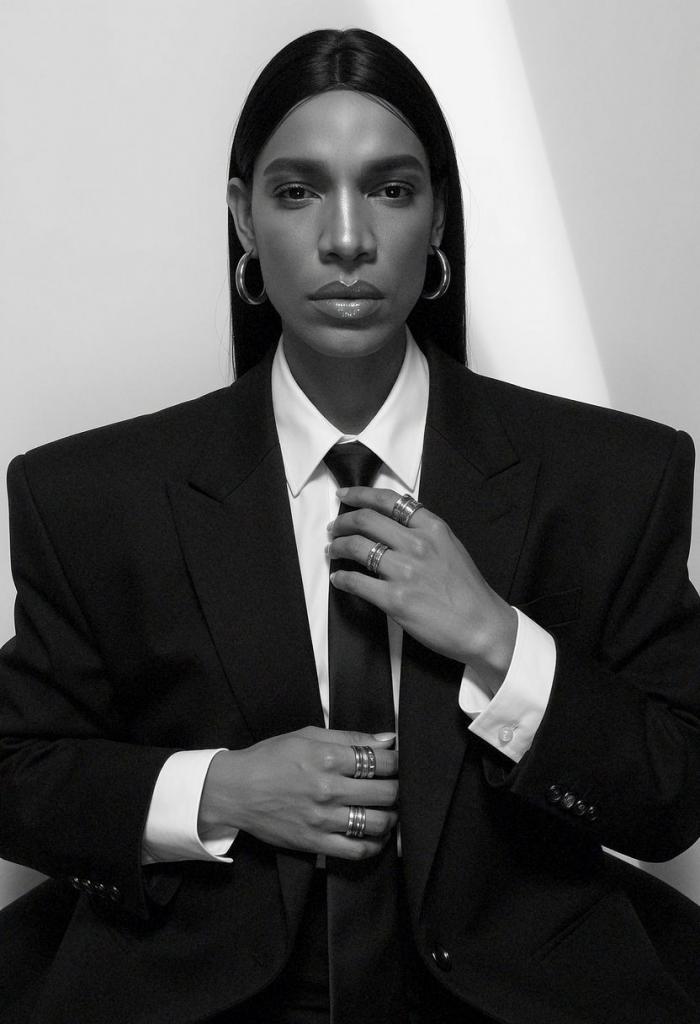 624157769: Transexual en Gerona