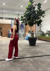 664377893: Chica busca chico en Granada