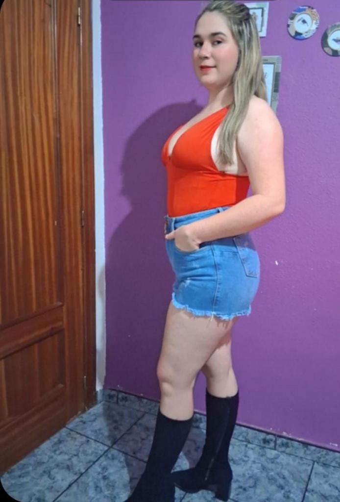 632989141: Chica busca chico en Soria