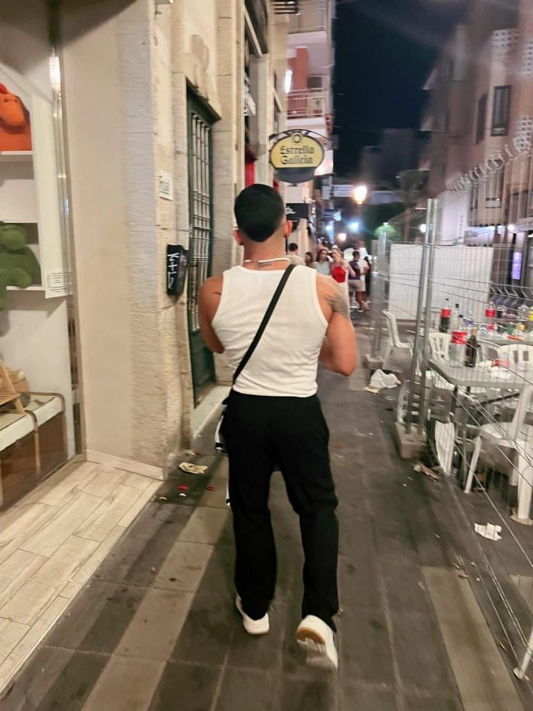 661053339: Chico busca chica en Alicante