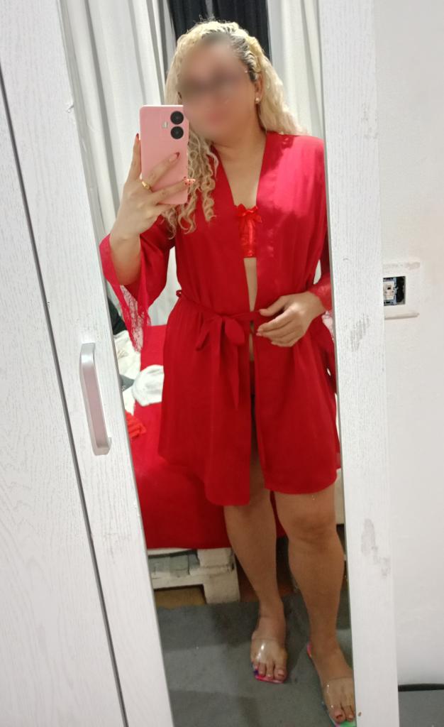 Chica busca chico en Almería: 