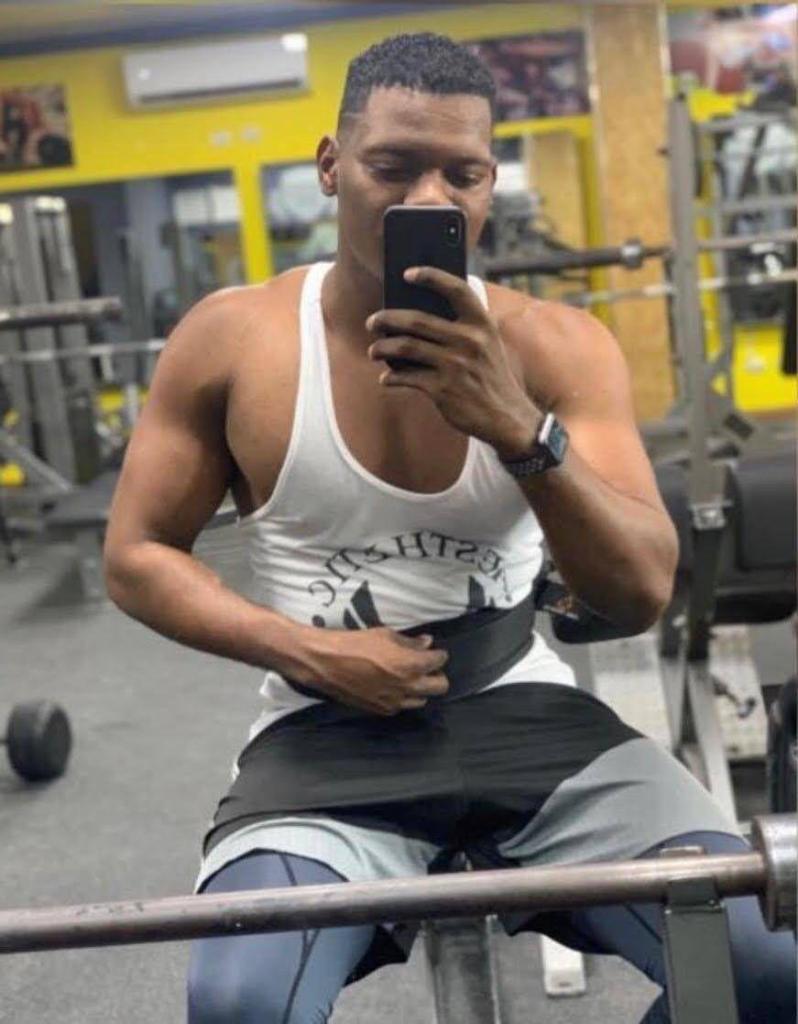 Chico busca chica en Alicante: 