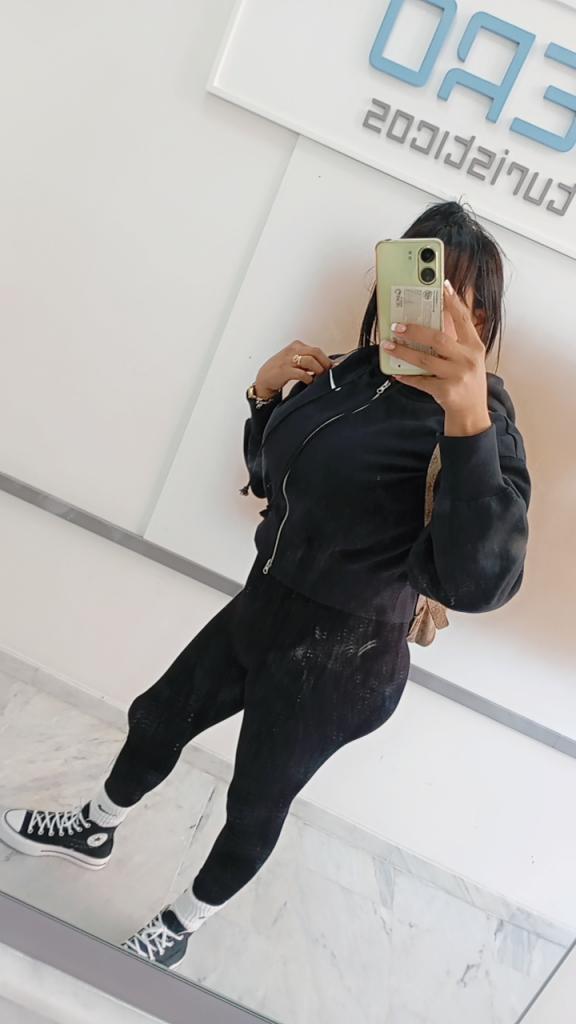 695466351: Chica busca chico en Málaga