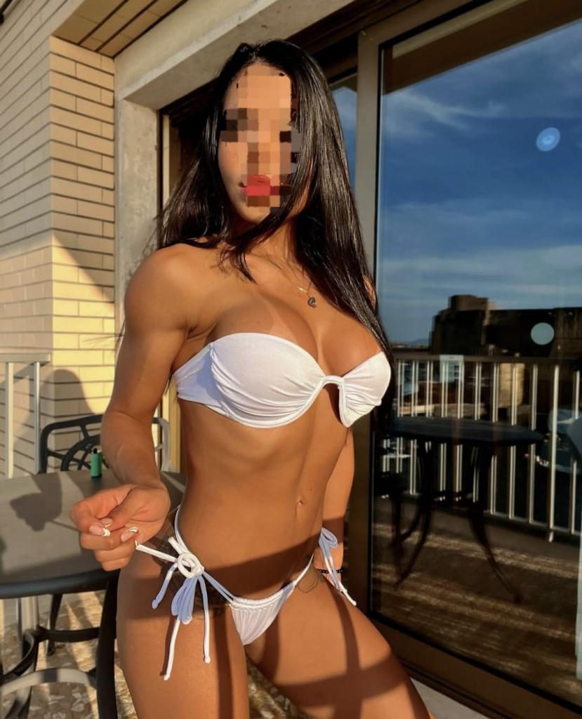 Chica busca chico en Alicante: Chica busca chico