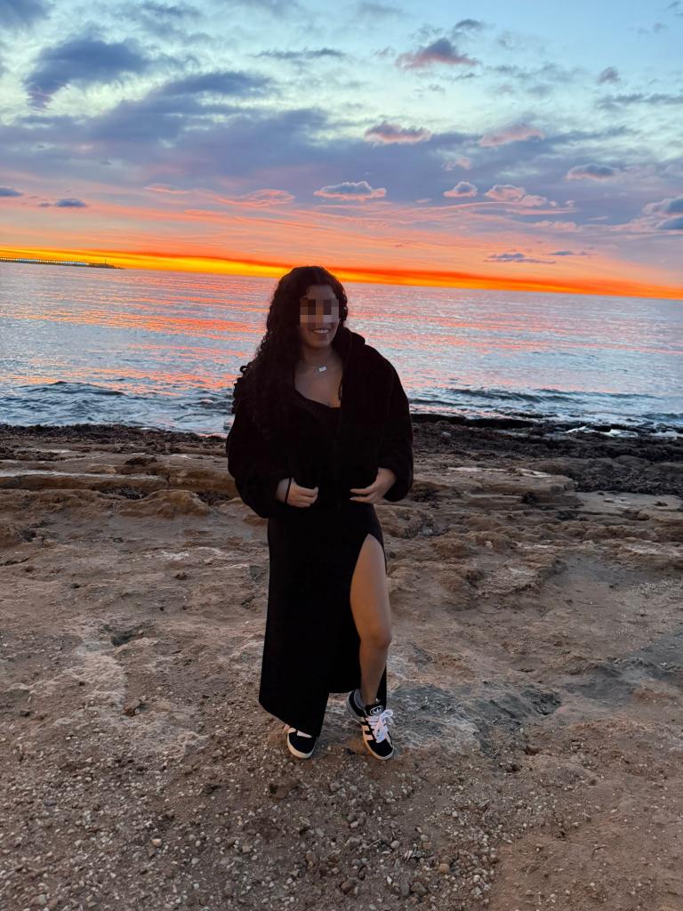 633785465: Chica busca chico en Sevilla